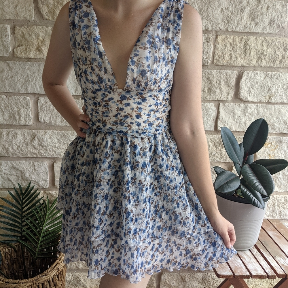 Feminine Low Cut Floral Blue Dress